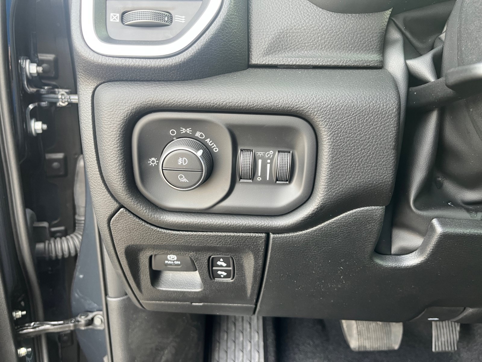 New 2026 RAM 1500 Big Horn AWD/4WD image 12