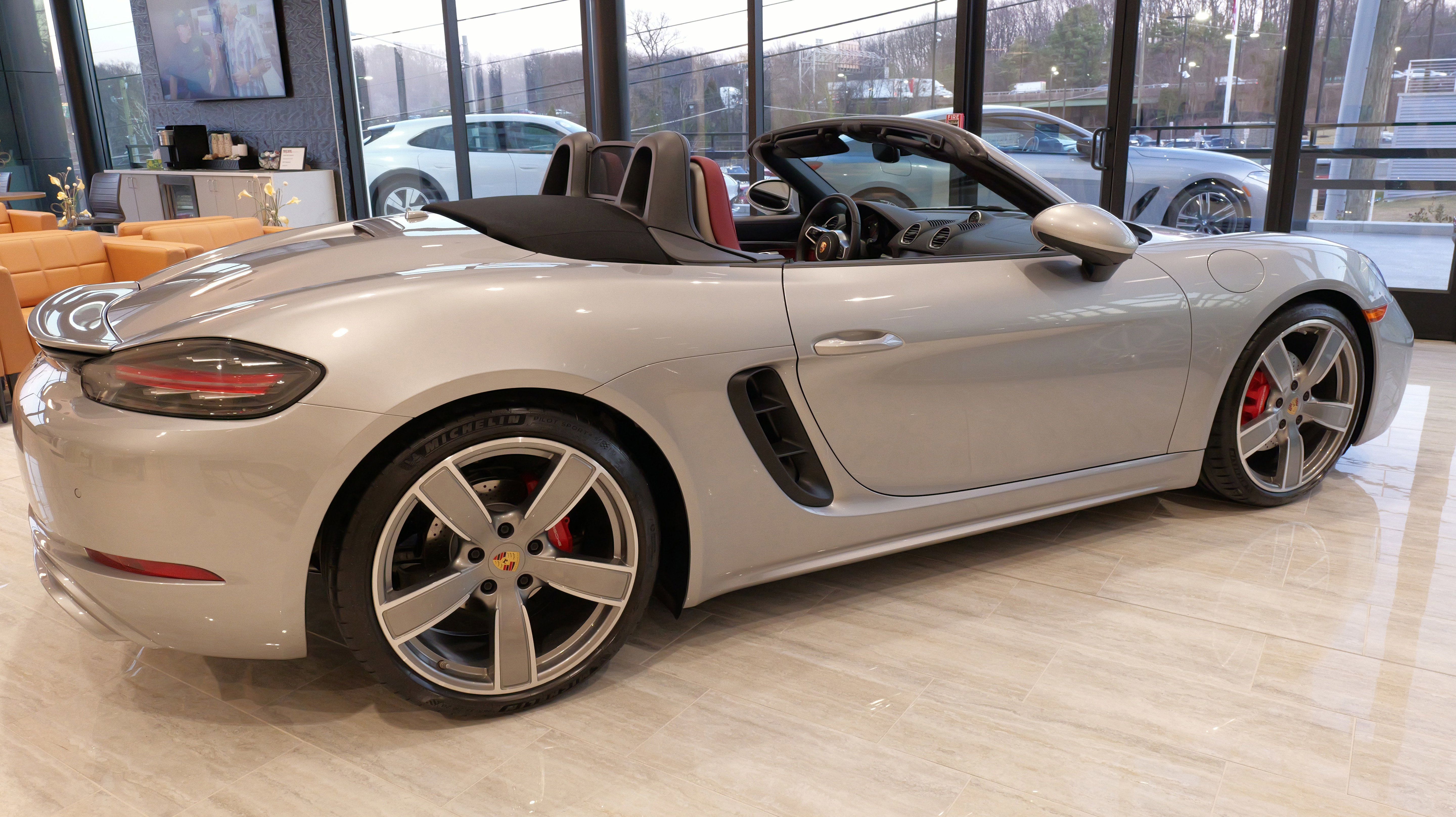 Used 2024 Porsche 718 Boxster S image 8