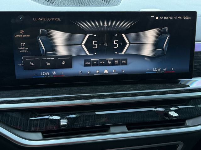 Used 2025 BMW X7 xDrive40i w/ M Sport Package AWD/4WD image 22