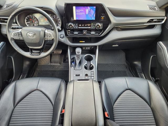Used 2023 Toyota Highlander XSE image 22