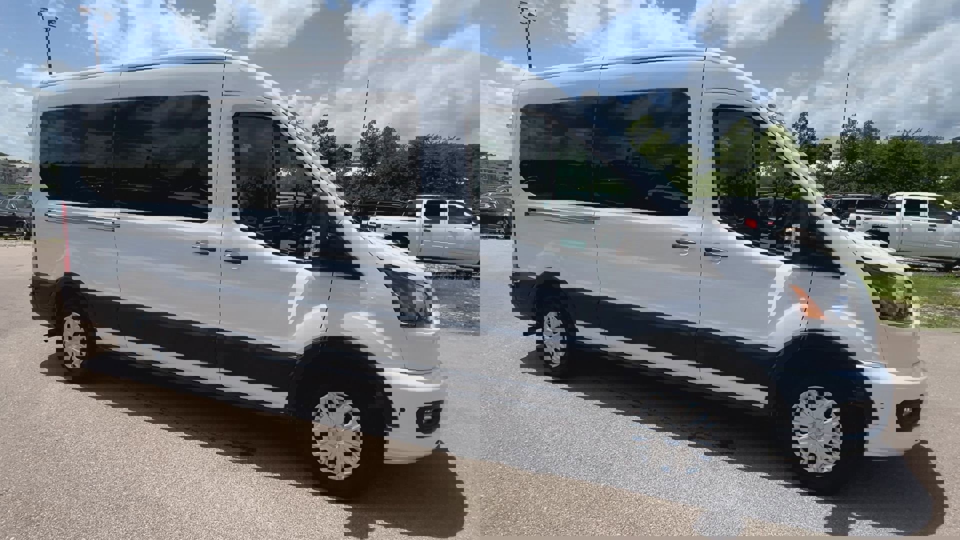 Used 2024 Ford Transit 350 XLT image 36