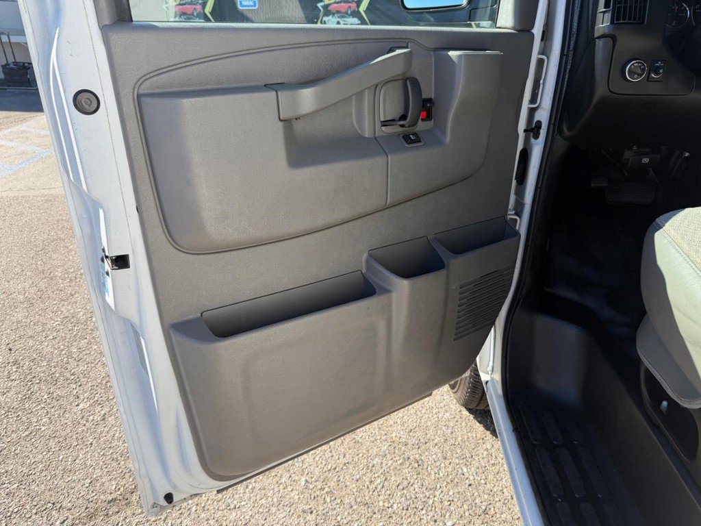 Used 2019 Chevrolet Express 2500 image 15