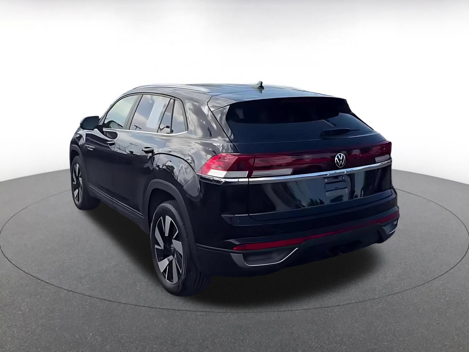 Used 2025 Volkswagen Atlas Cross Sport SE AWD/4WD image 11