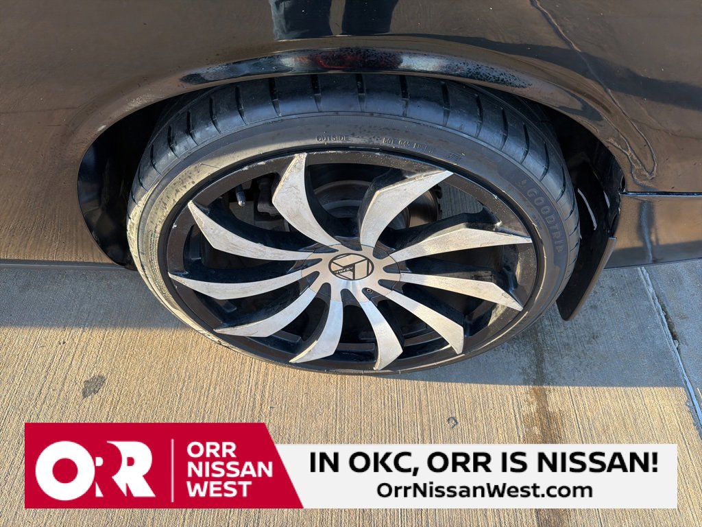 Used 2016 Dodge Challenger R/T image 9