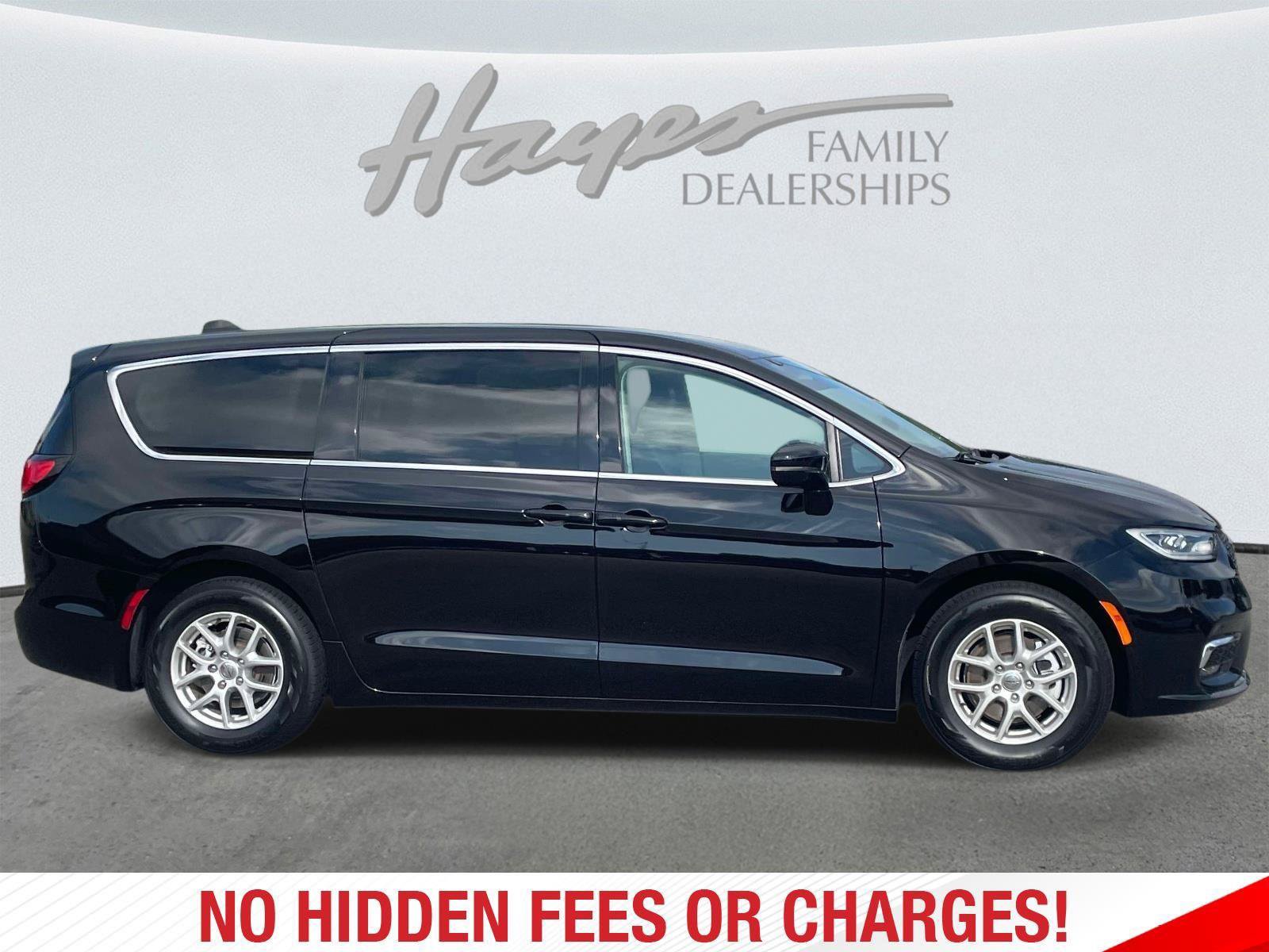 Used 2024 Chrysler Pacifica Touring-L FWD video 2