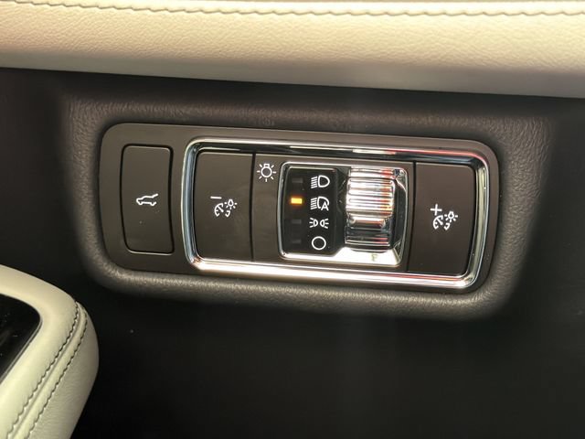 New 2026 Lincoln Aviator 2WD w/ Jet Appearance Package image 15