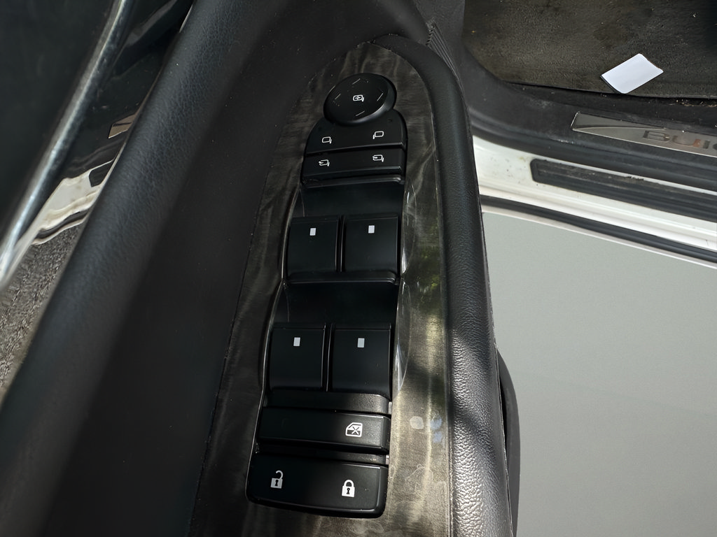 Used 2014 Buick Enclave Premium FWD image 17