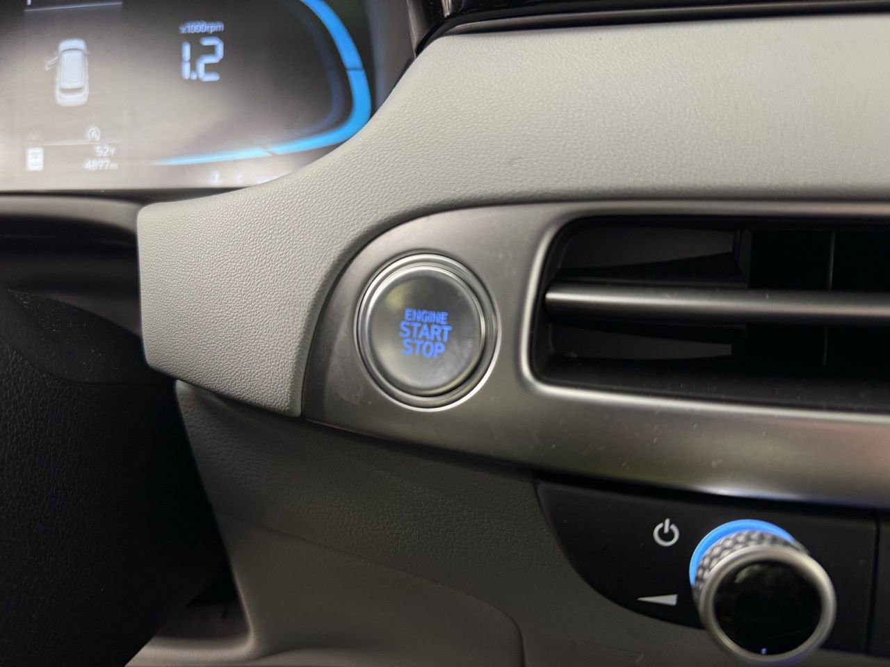 Used 2025 Hyundai Palisade SE image 22