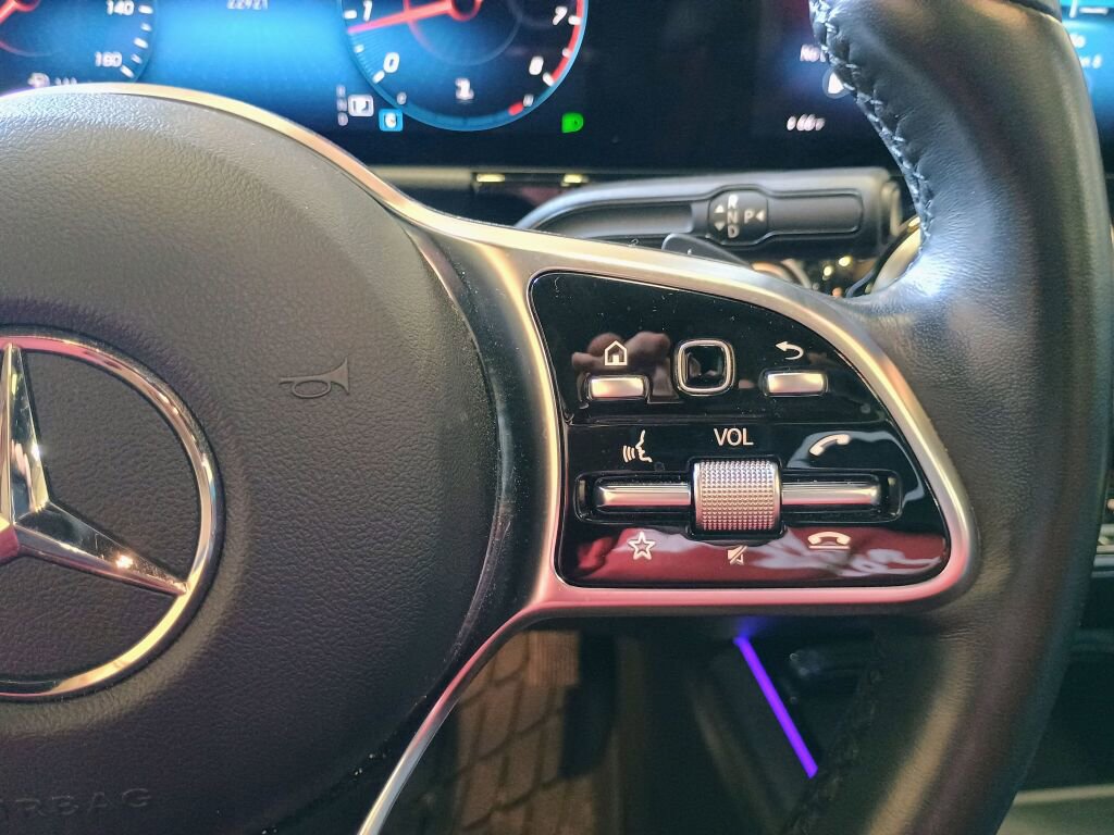 Used 2023 Mercedes-Benz GLA 250 4MATIC image 11