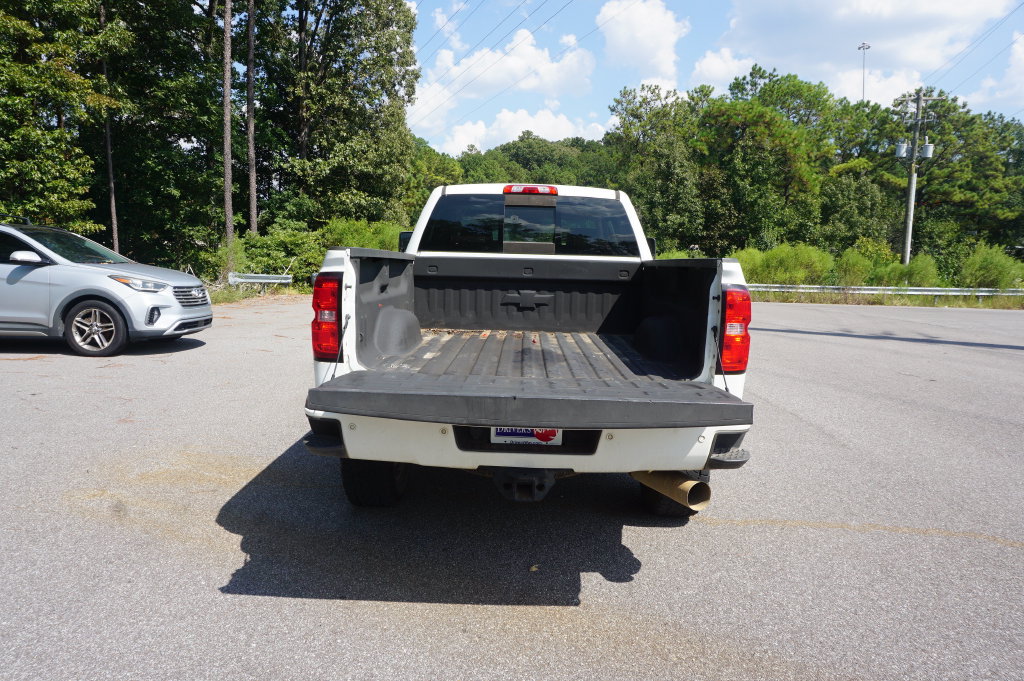 Used 2019 Chevrolet Silverado 2500 High Country w/ Duramax Plus Package AWD/4WD image 16