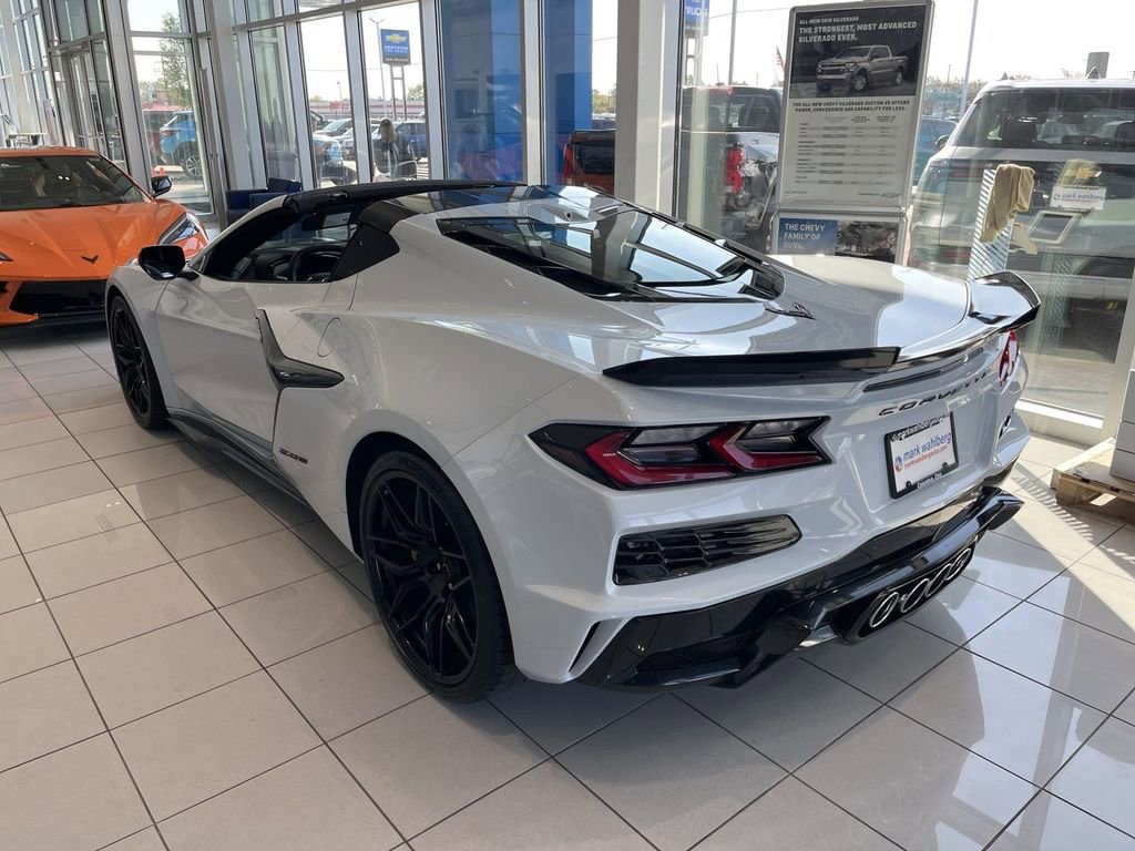 Used 2024 Chevrolet Corvette Z06 image 5