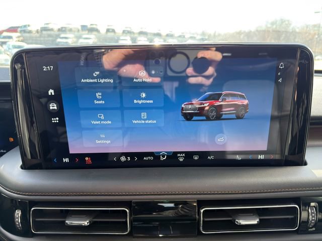 Used 2025 Lincoln Aviator Reserve w/ Equipment Group 201A AWD/4WD image 36