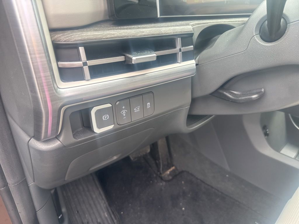 Used 2024 Hyundai Santa Fe Calligraphy image 27