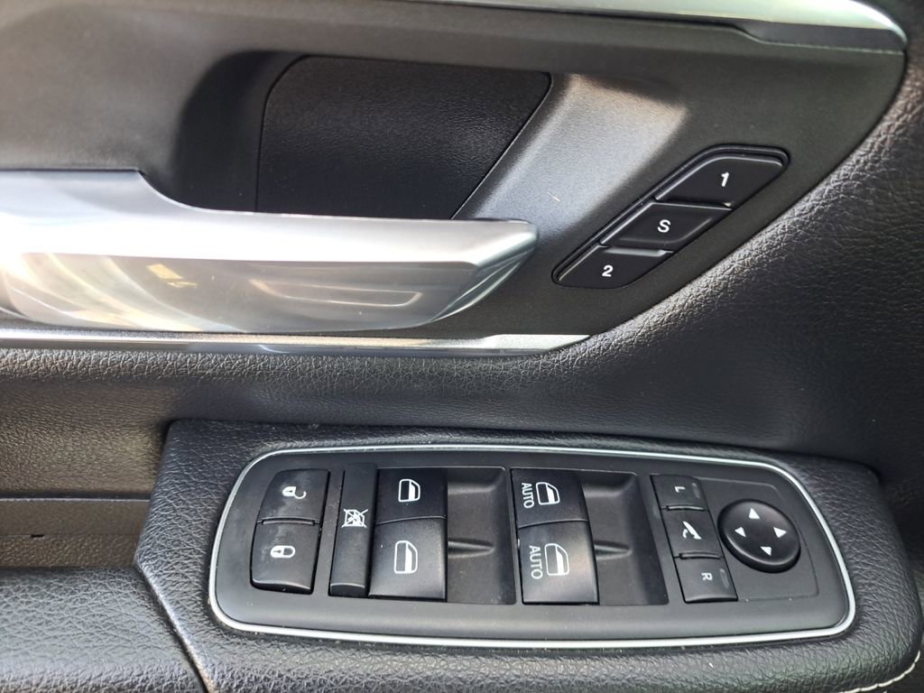 Used 2019 RAM 1500 Laramie image 26