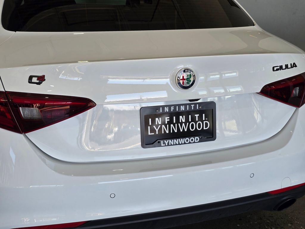 Used 2019 Alfa Romeo Giulia Sprint w/ Nero Edizione image 24