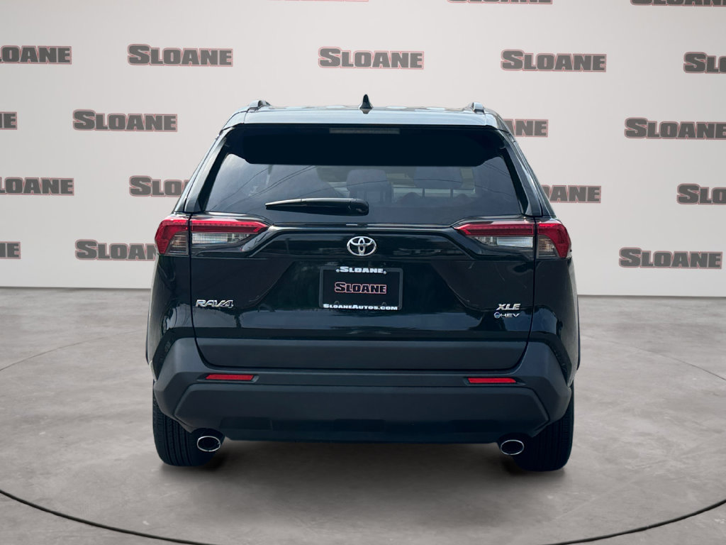 Used 2025 Toyota RAV4 XLE AWD/4WD image 4