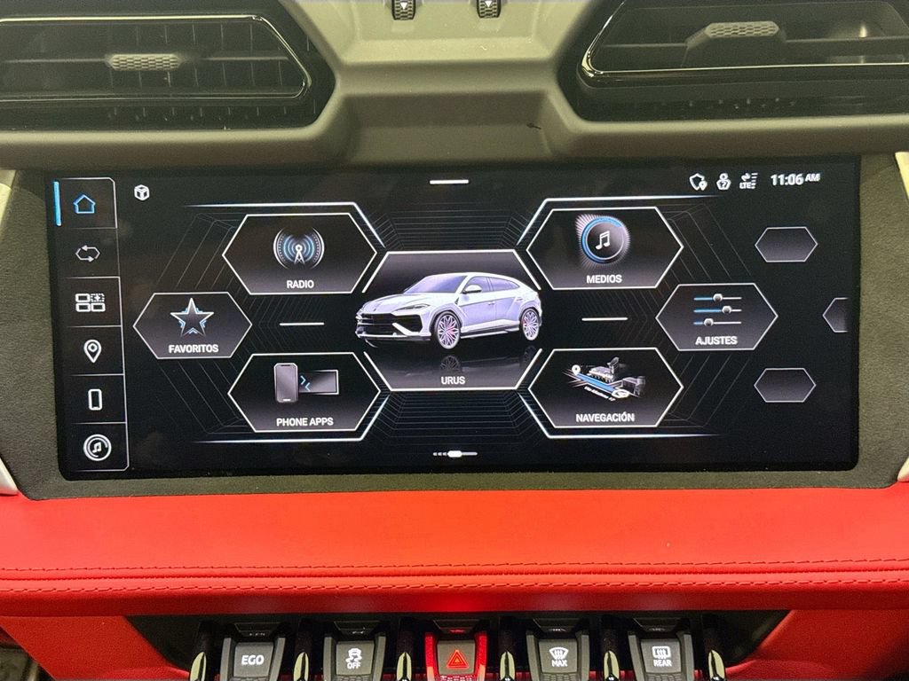 Used 2025 Lamborghini Urus Performante AWD/4WD image 15