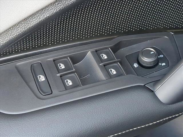 New 2026 Volkswagen Tiguan SE image 10