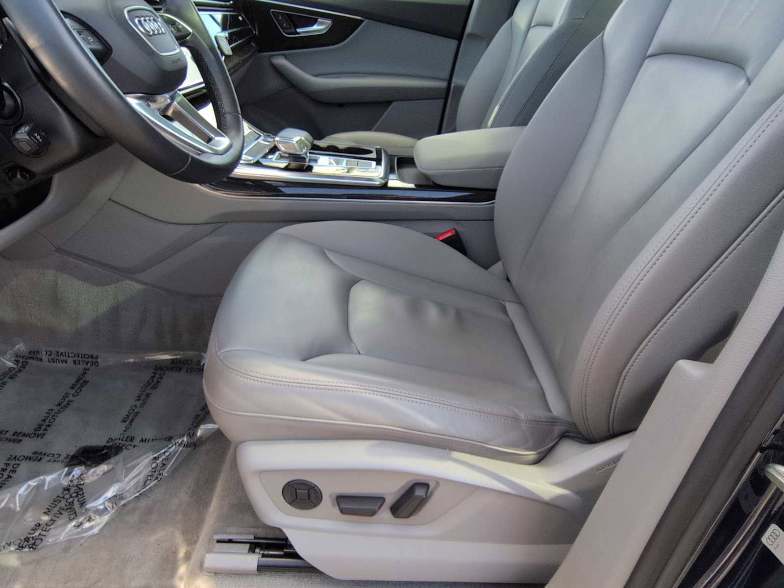 Used 2022 Audi Q7 Premium Plus image 17