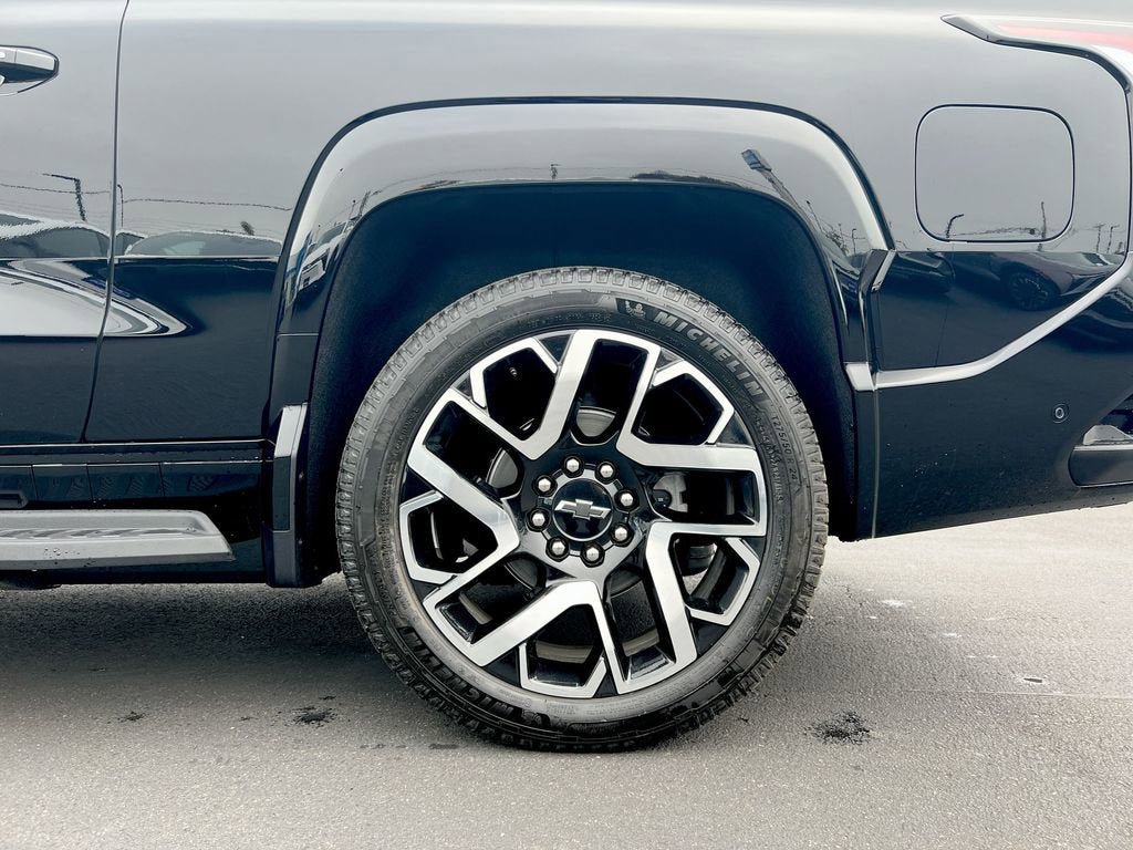 New 2024 Chevrolet Silverado EV RST image 25