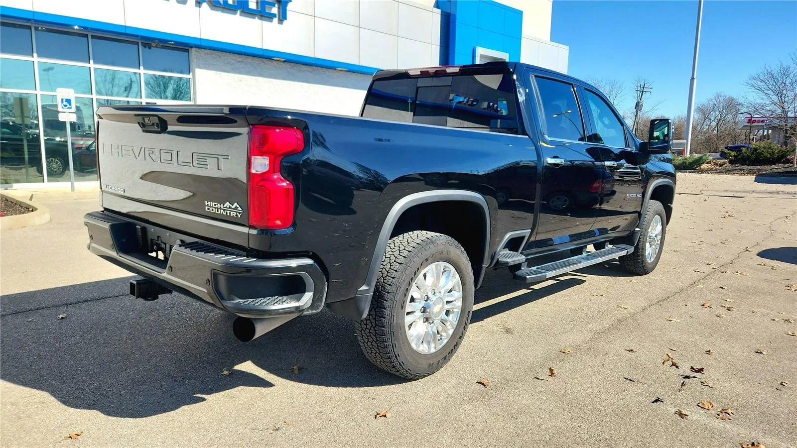 Used 2022 Chevrolet Silverado 3500 High Country w/ Safety Package II image 10