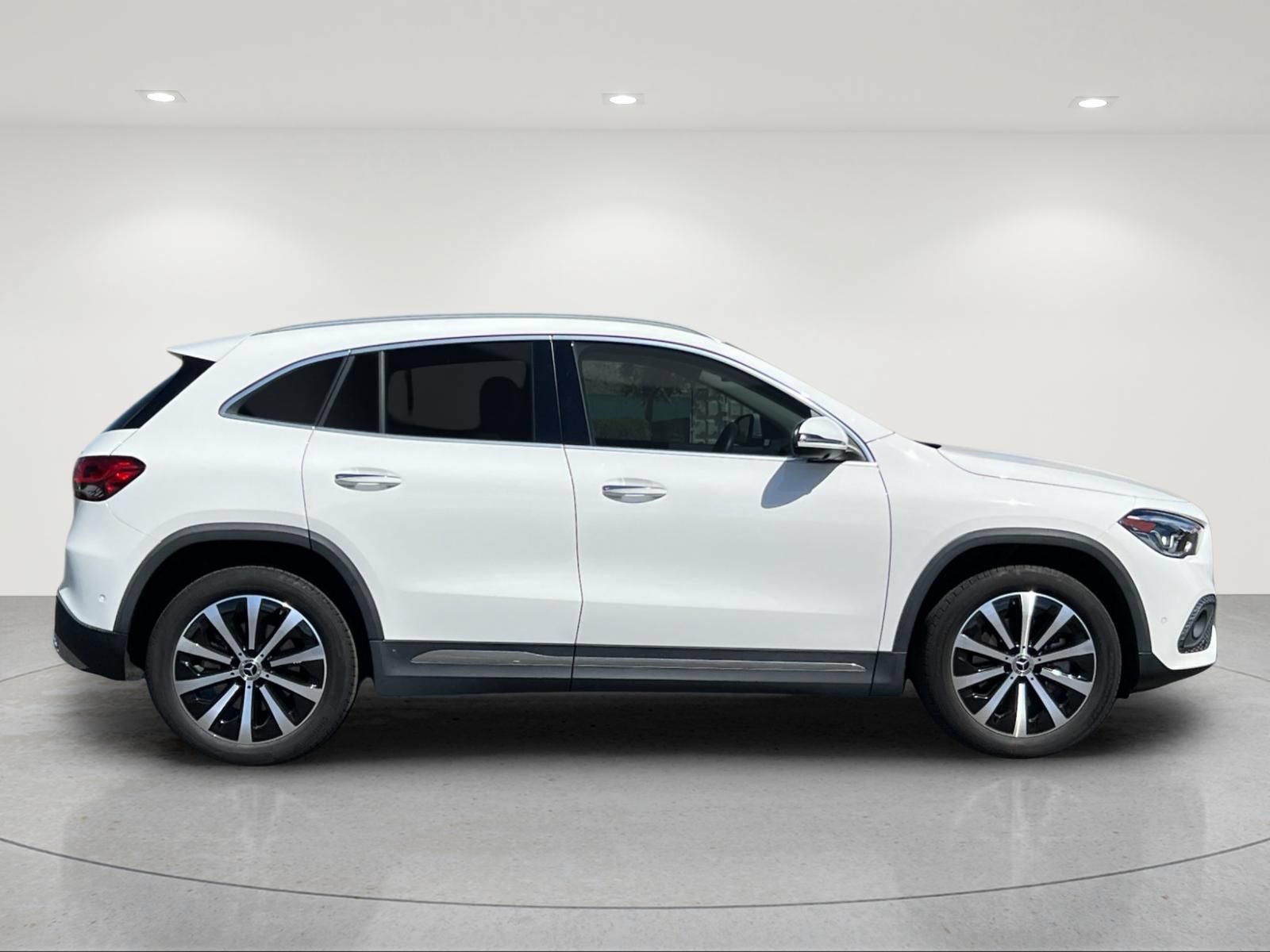 Used 2023 Mercedes-Benz GLA 250 4MATIC image 6