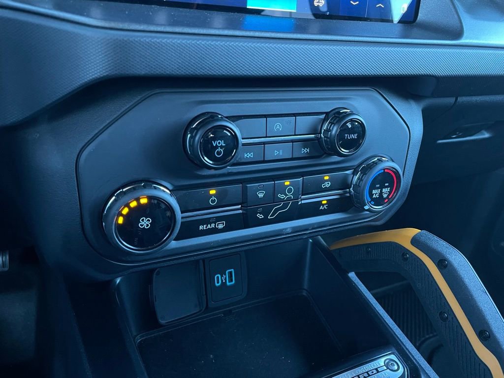 Used 2024 Ford Bronco Badlands image 19