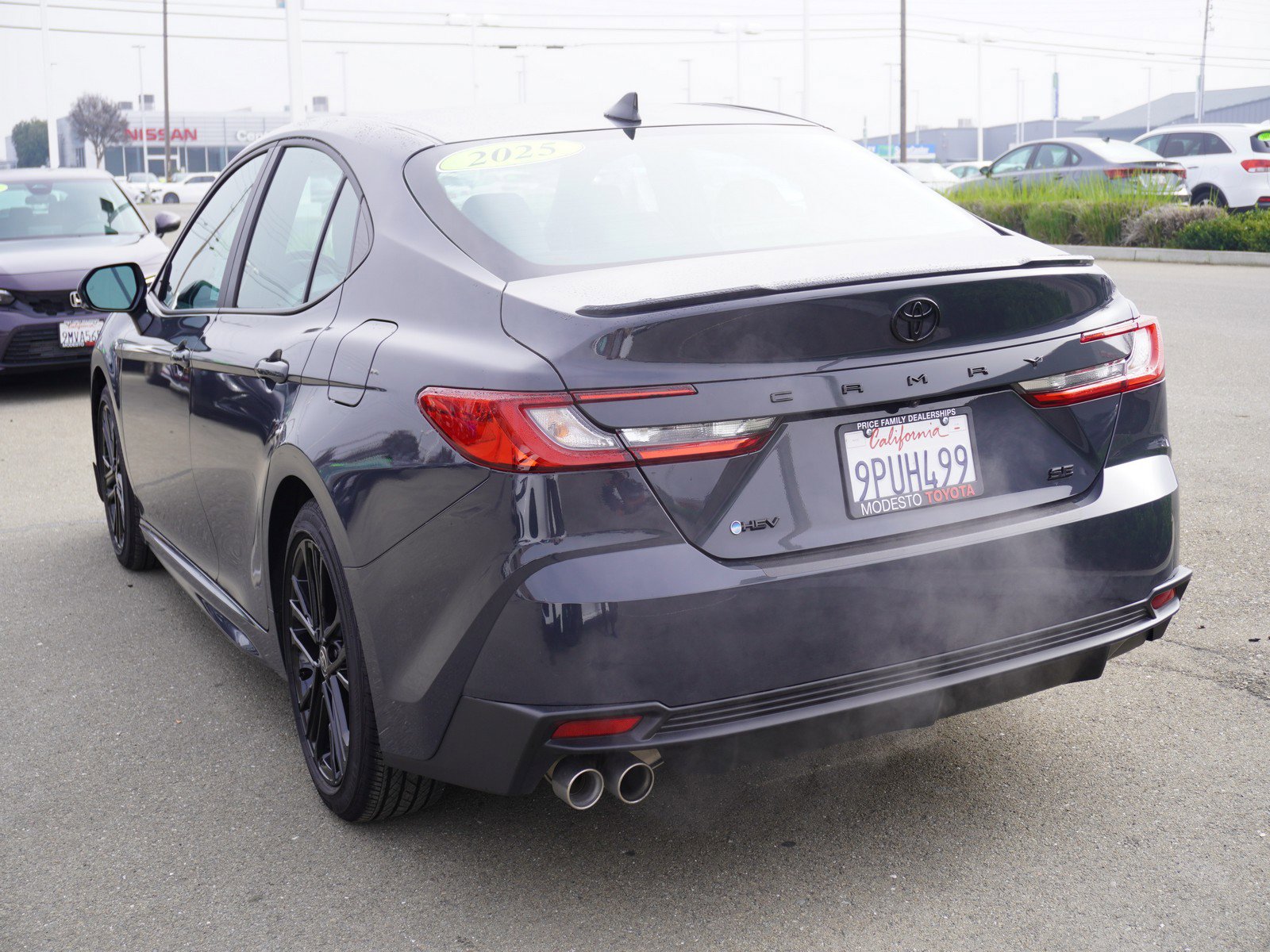 Used 2025 Toyota Camry SE image 8