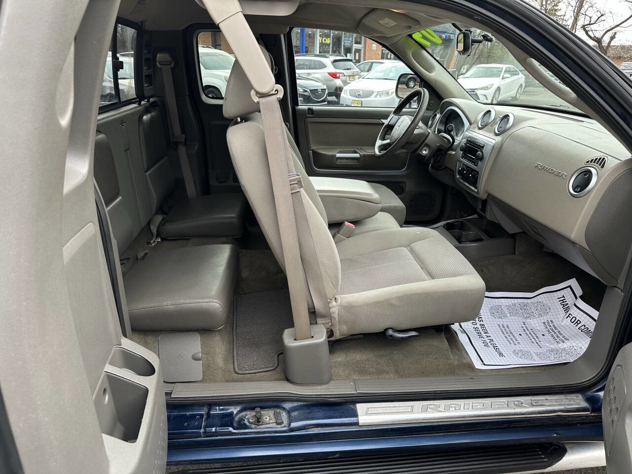 Used 2006 Mitsubishi Raider DuroCross image 12