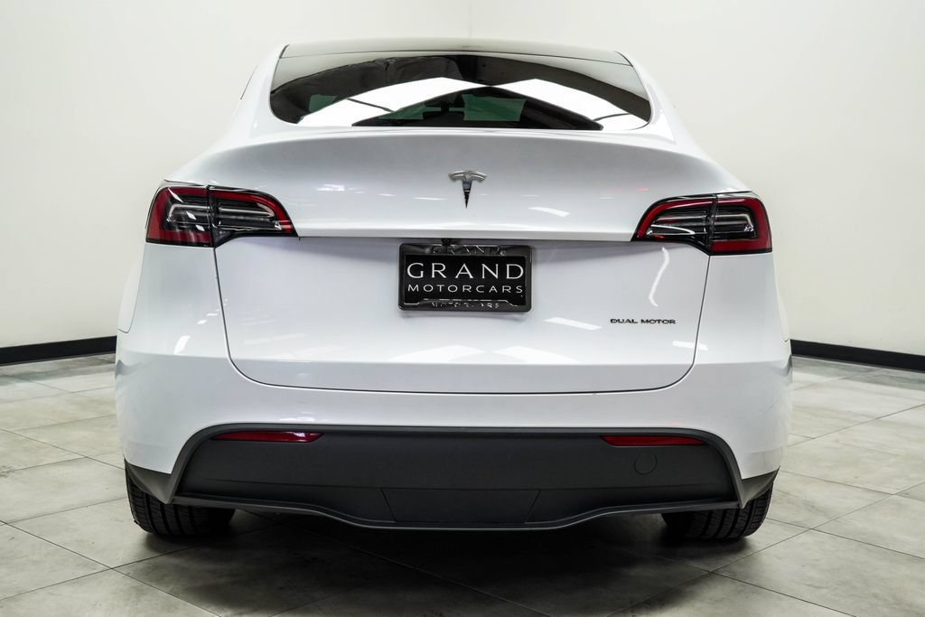 Used 2023 Tesla Model Y Long Range AWD/4WD image 11