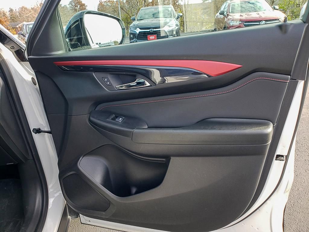 Used 2024 Chevrolet TrailBlazer RS w/ Convenience Package image 29