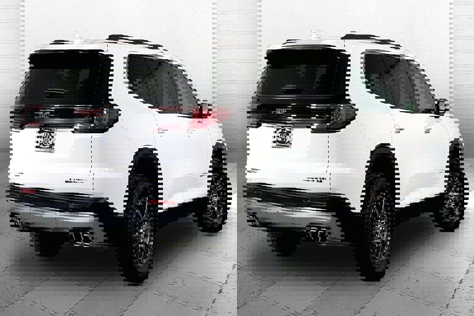 Used 2025 GMC Acadia Elevation image 13