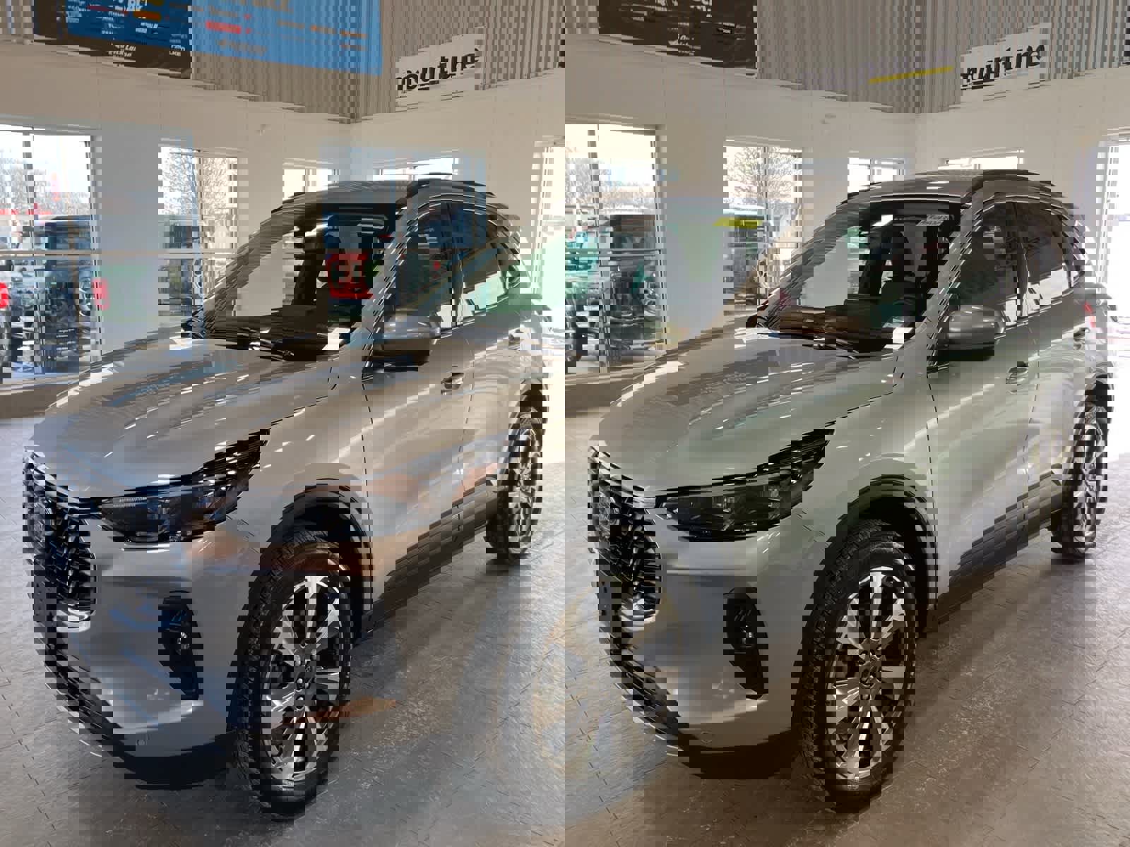 Used 2024 Ford Escape Platinum image 1