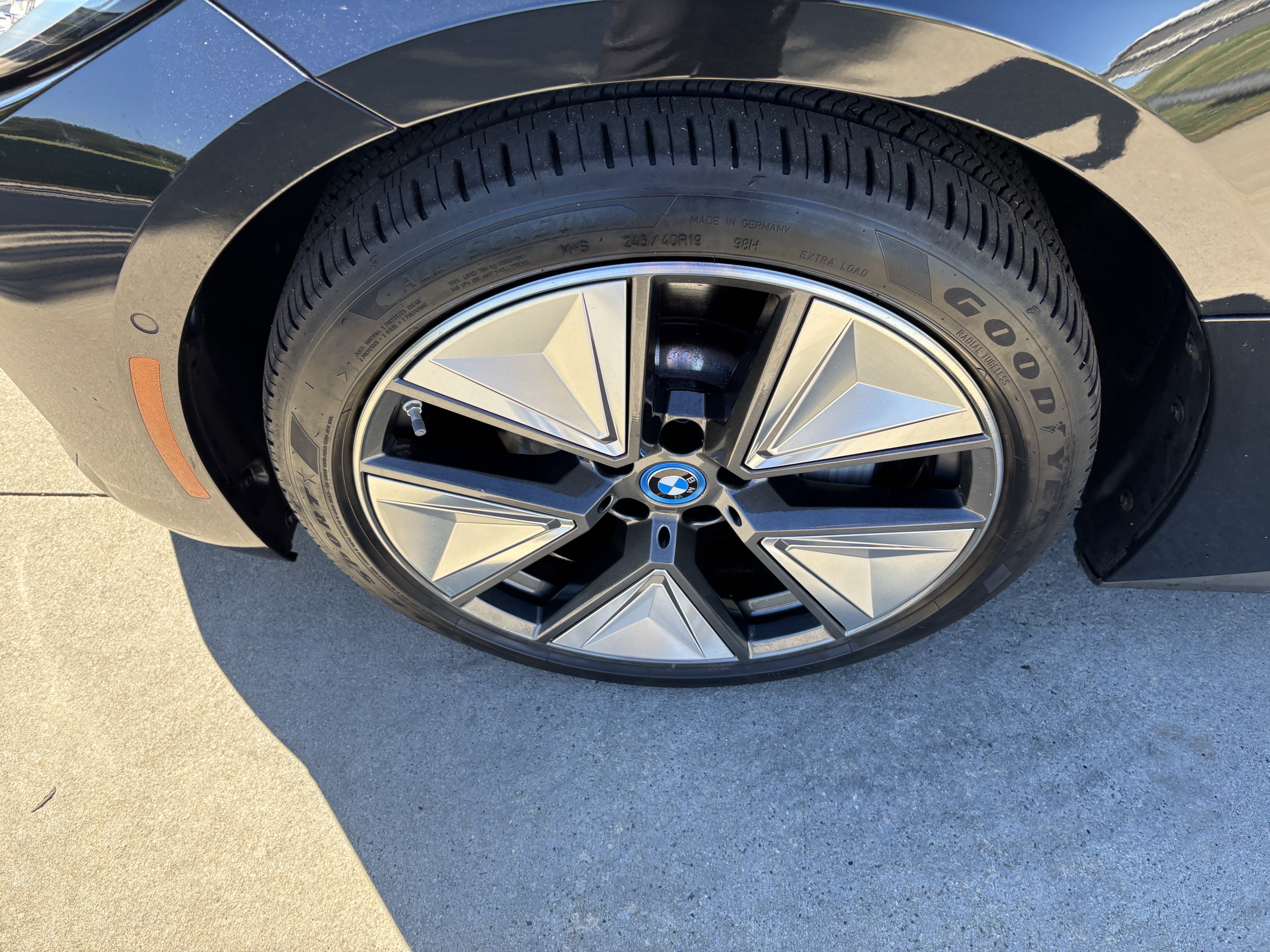 Certified 2023 BMW i4 eDrive40 RWD image 13