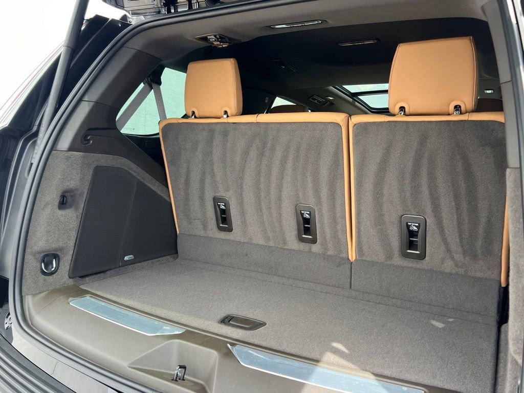 New 2026 Cadillac Escalade Luxury RWD image 23