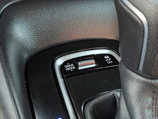 Used 2025 Toyota Corolla SE image 17