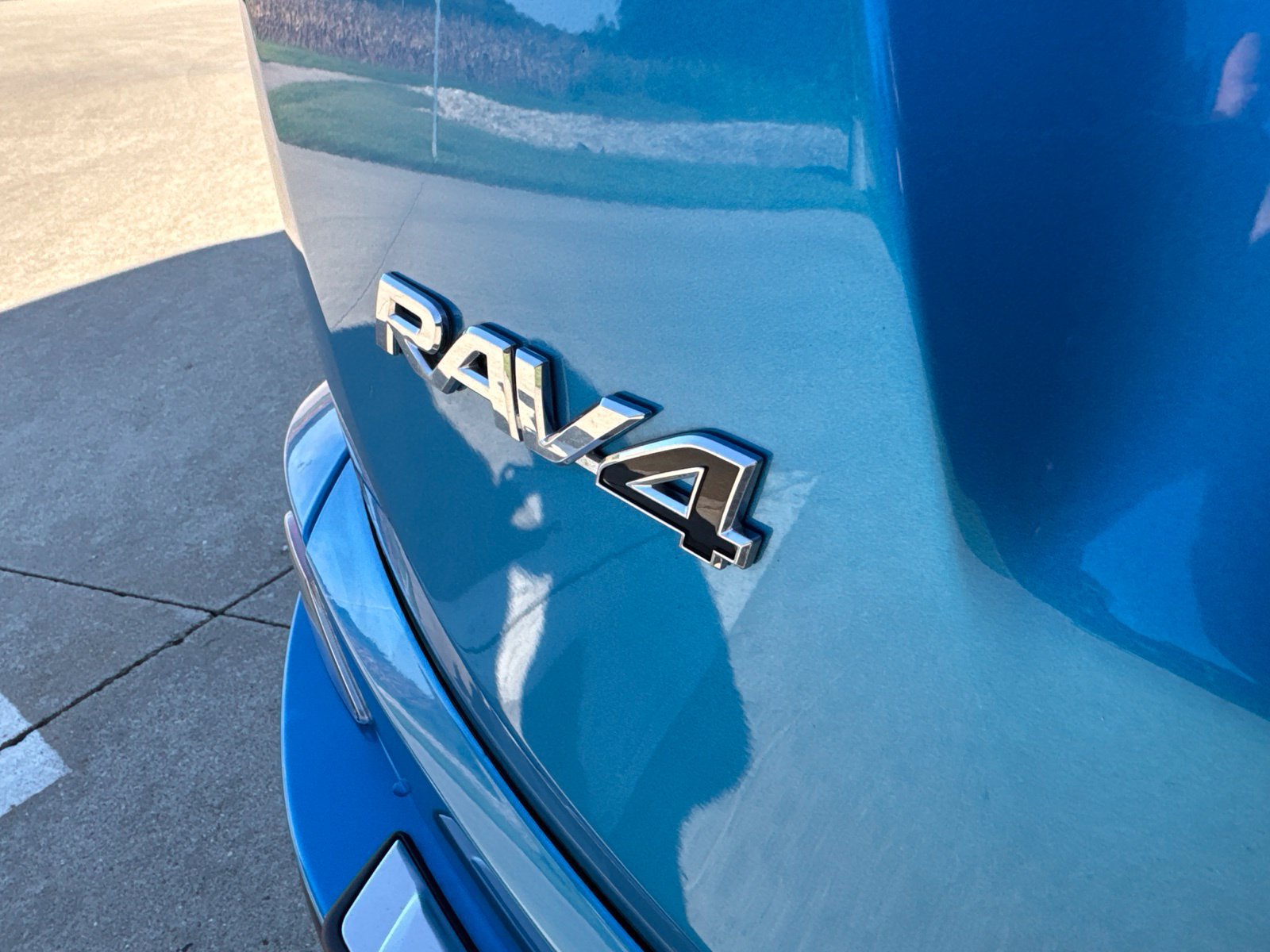 Used 2017 Toyota RAV4 XLE w/ Plus Special Value Package AWD/4WD image 11