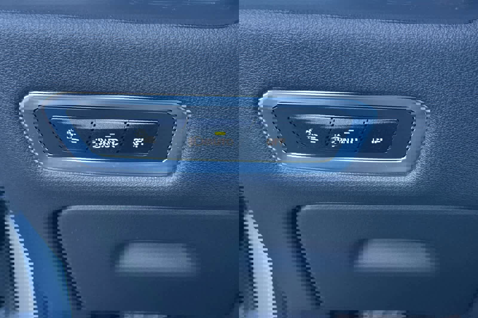 Used 2025 BMW X7 xDrive40i w/ Executive Package image 32