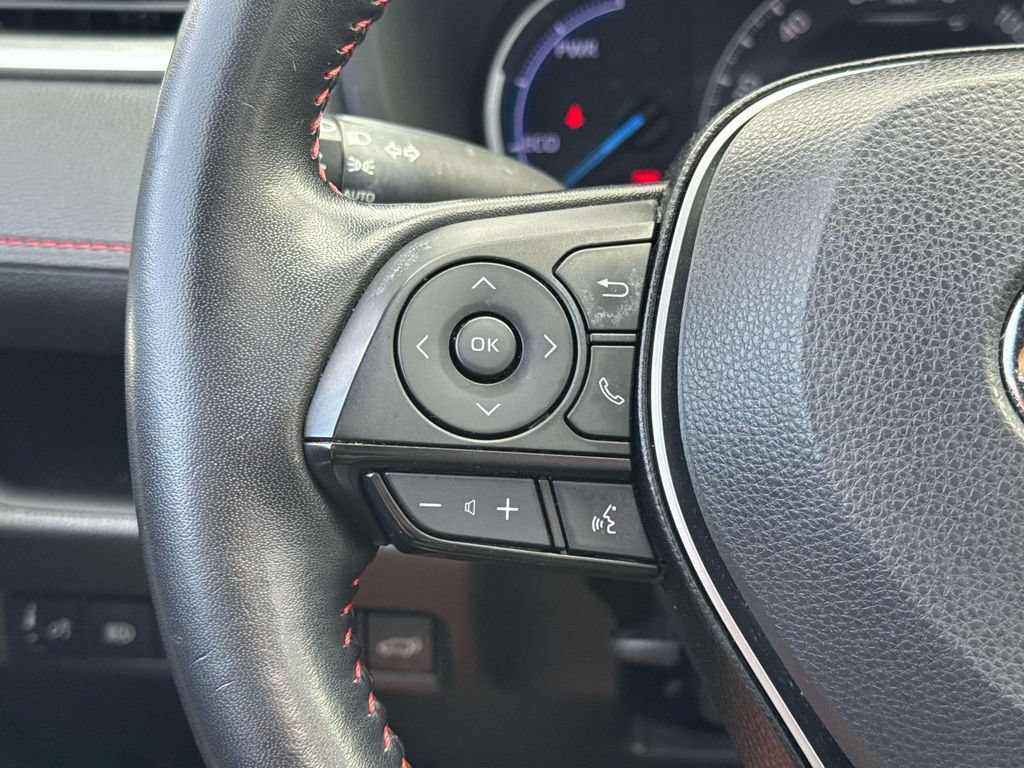 Used 2021 Toyota RAV4 SE w/ Weather & Moonroof Package AWD/4WD image 25