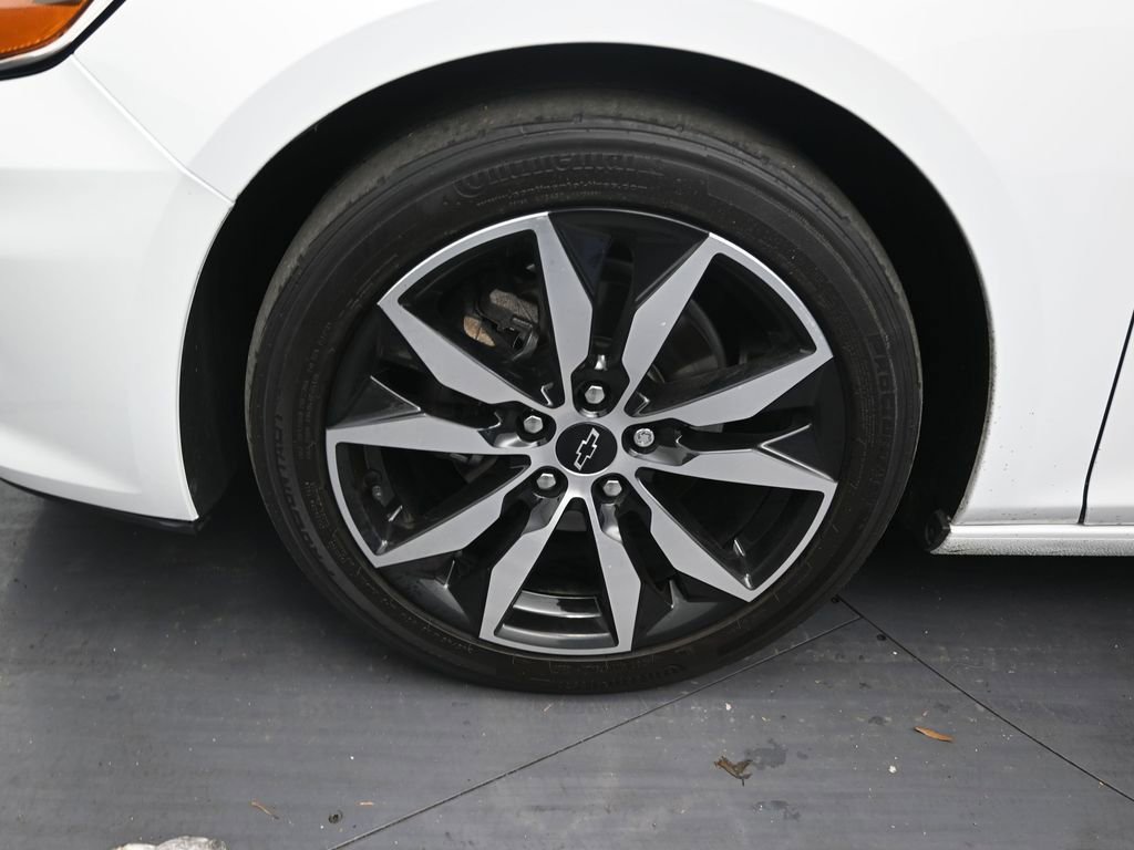 Used 2024 Chevrolet Malibu RS FWD image 9