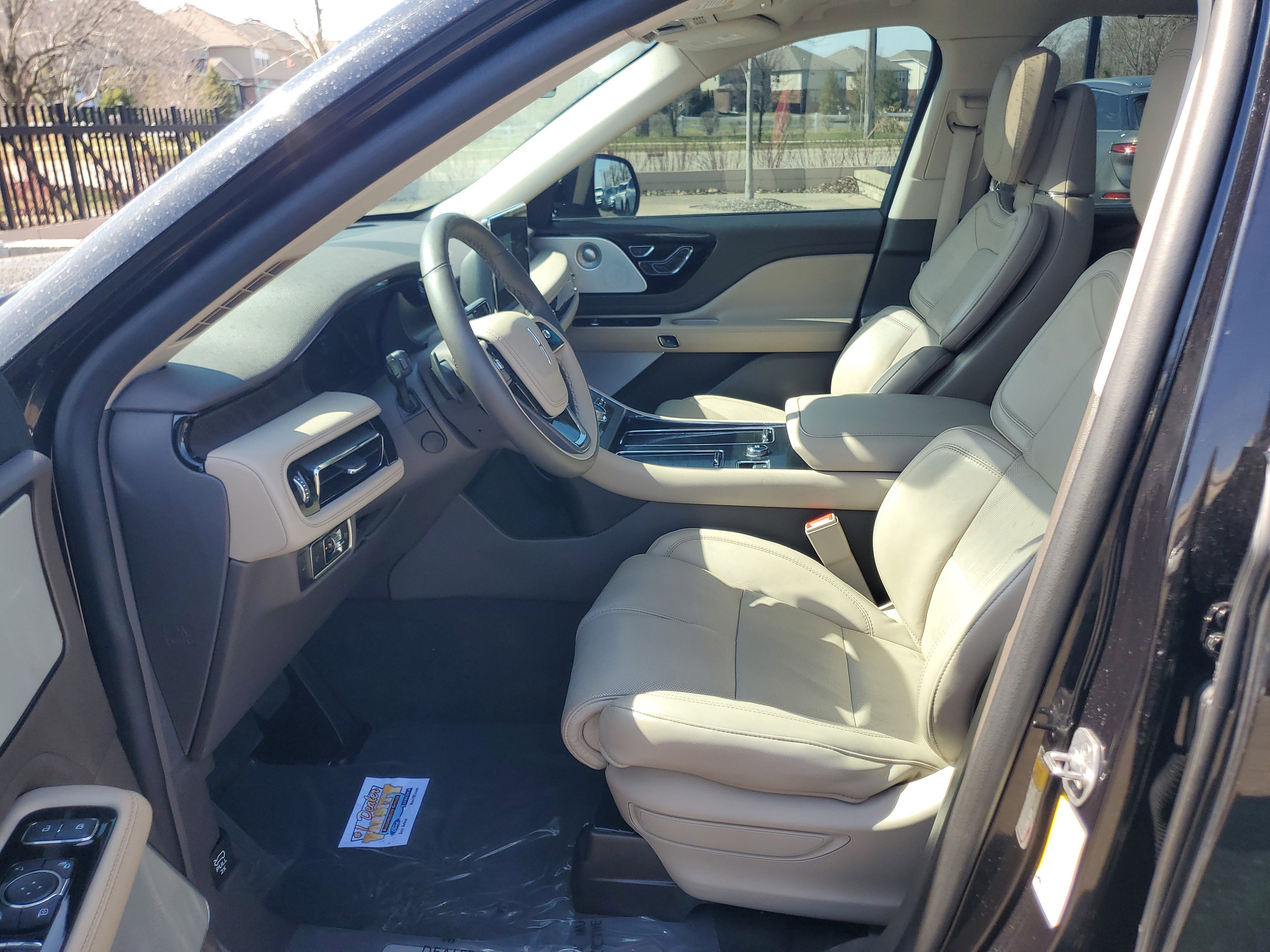 Certified 2023 Lincoln Aviator Reserve w/ Equipment Group 201A AWD/4WD image 12