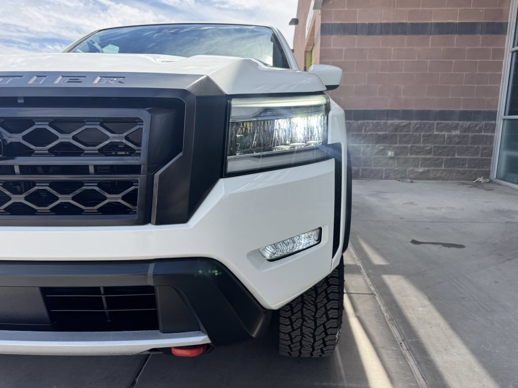 Used 2024 Nissan Frontier PRO-4X w/ Off-Road Protection Package image 11