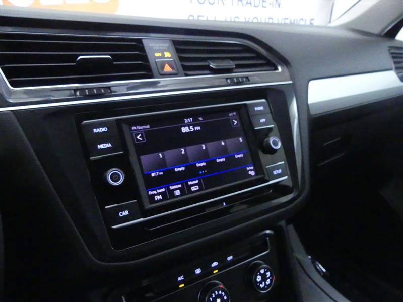 Used 2018 Volkswagen Tiguan S image 12