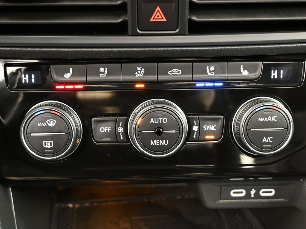 Used 2024 Volkswagen Jetta GLI Autobahn image 28