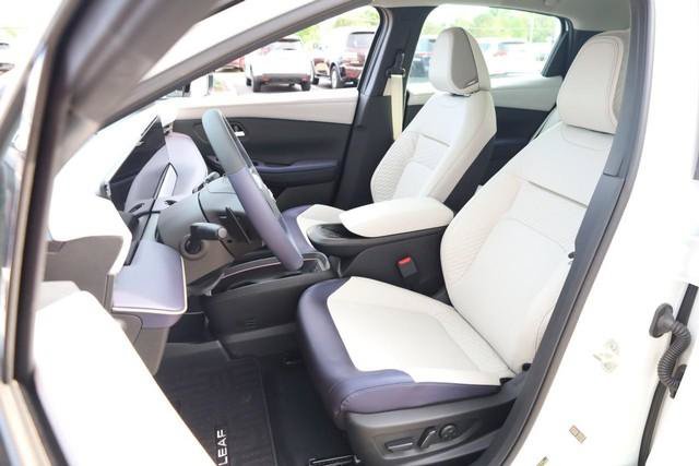 New 2026 Nissan Leaf Platinum+ w/ Cargo Package (Platinum+) FWD image 8