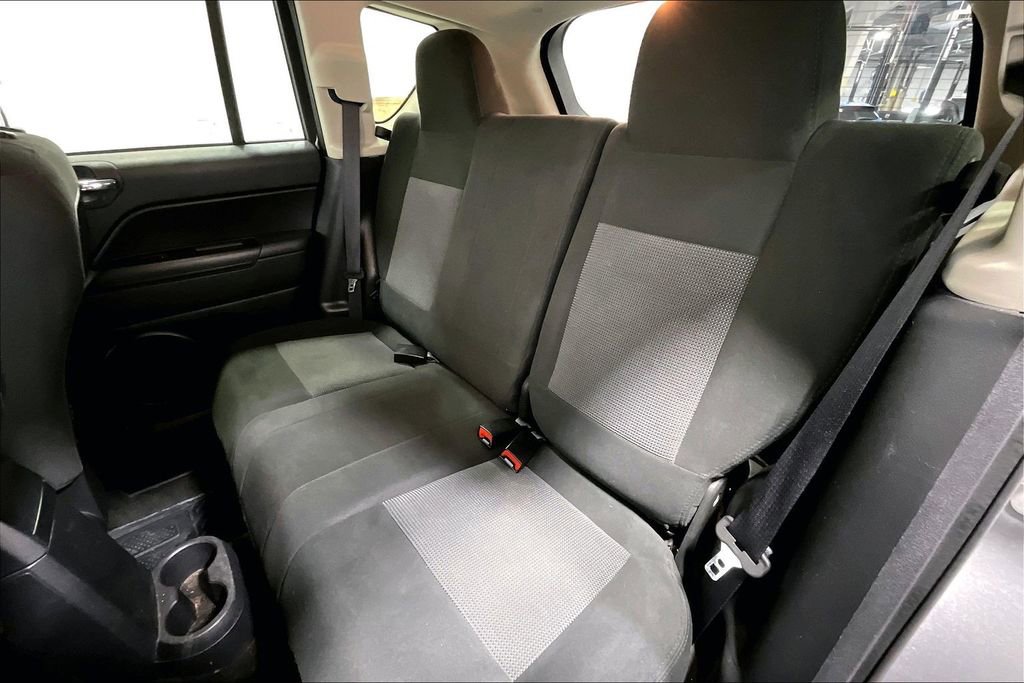 Used 2016 Jeep Compass Sport w/ Power Value Group image 33