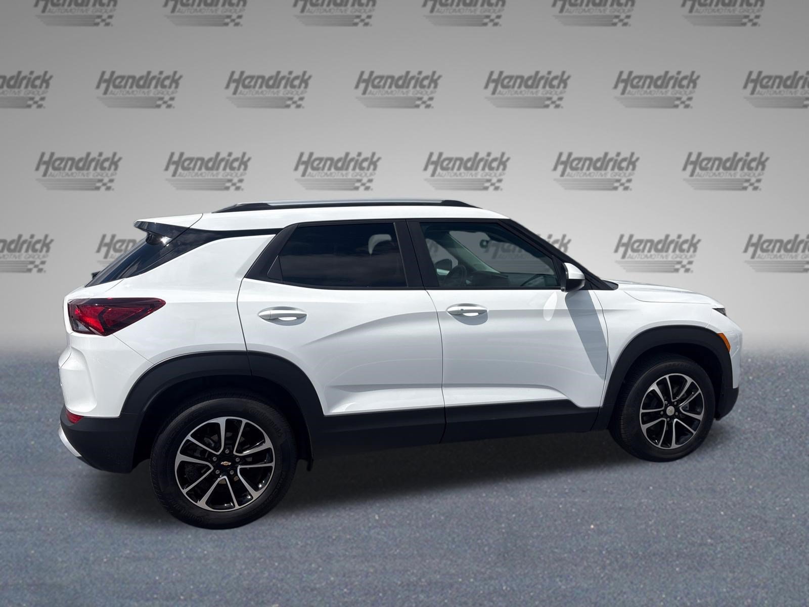 Used 2025 Chevrolet TrailBlazer LT FWD image 9