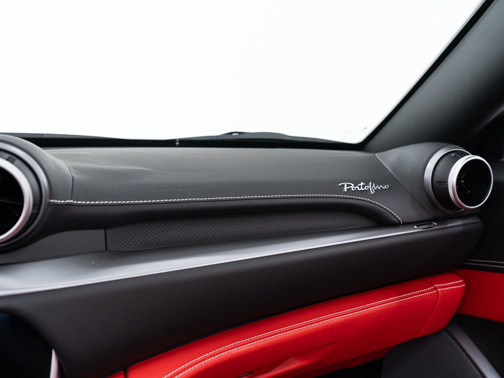 Used 2020 Ferrari Portofino RWD image 44