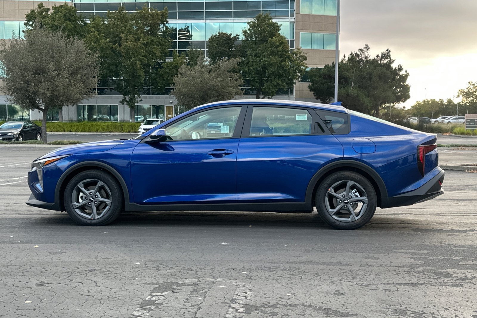 Used 2025 Kia K4 FWD image 7