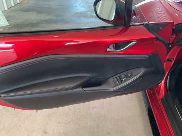 Used 2017 MAZDA MX-5 Miata RF Grand Touring w/ Appearance Package image 4
